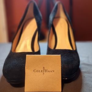 Cole Haan  Chelsea  High Pump size 9.5 in black suede